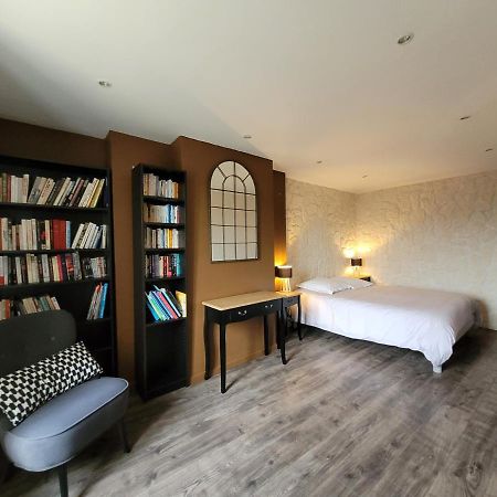 Les Bords De Loire Apartment Veuves Luaran gambar